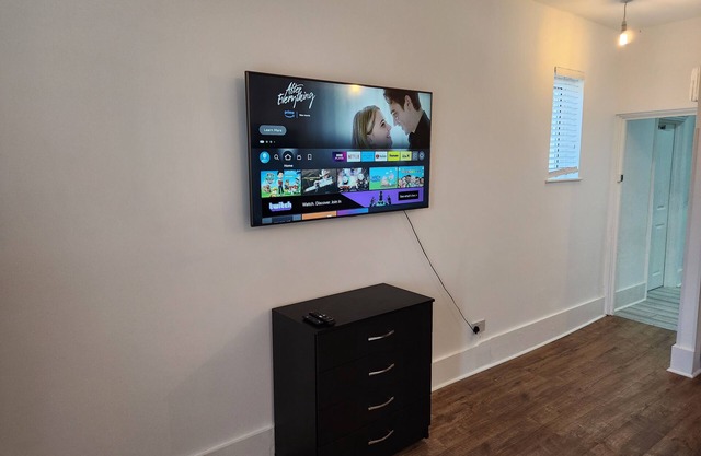 Immaculate 1-Bedroom in Greenhithe
