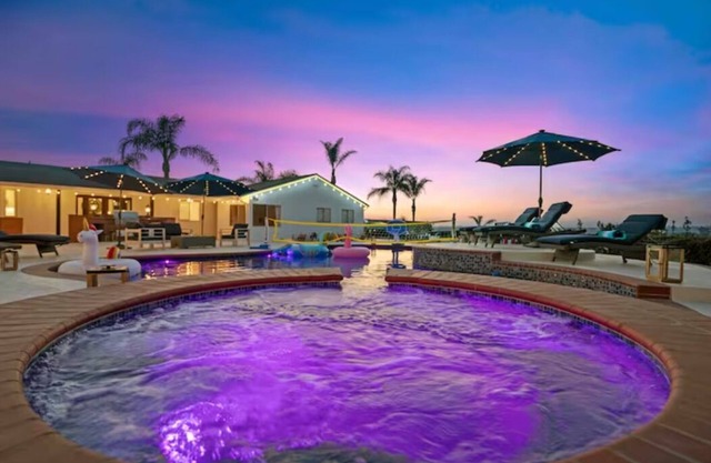 Immaculate 5BR Micro Resort with Heated Pool & Spa