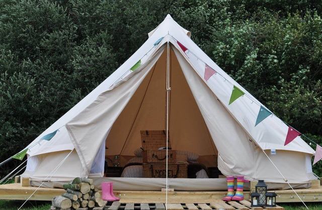 Immaculate and cosy Bell tent in Shaftesbury, UK