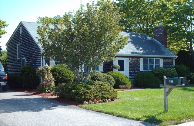 IMMACULATE HOUSE-WI FI, A/C, SLEEPS 12, 3 FULL BATHS, WALK TO BEACHnAUG 2-9 OPEN