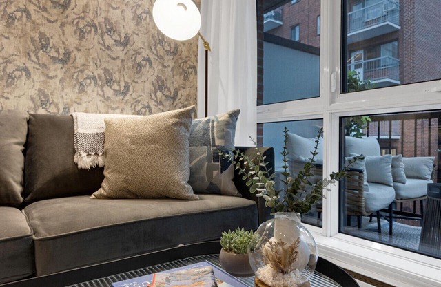Impeccable Parc Avenue Pad