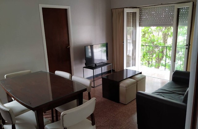 Impeccable PH rental with 4 main rooms in La Perla area