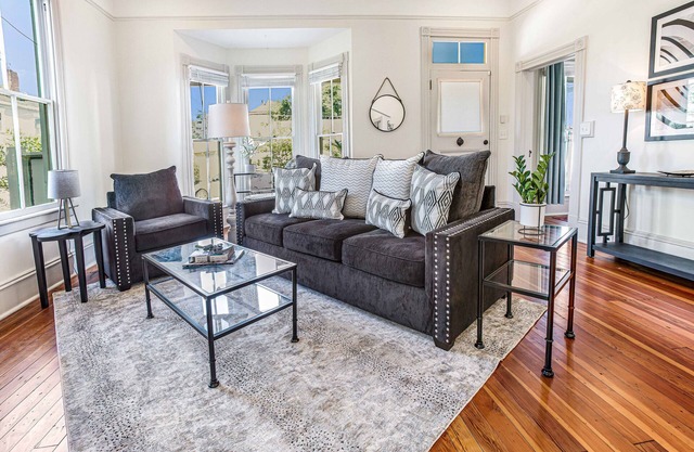 Impeccably Restored Bungalow w/Private Yard and Parking by Lucky Savannah
