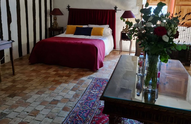 In property - Large Room "en suite" - 50m2