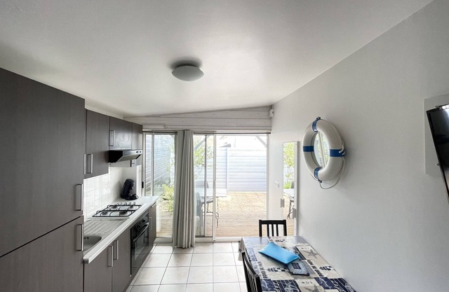 In the heart of La Flotte - House for 2 people - Private patio - Private parking