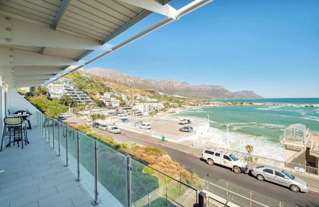 Incredible Clifton Apartment w 180 Sea Views Dunmore Blue
