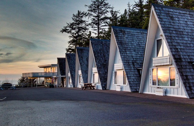 Incredible Dog-Friendly Studio with Easy Beach Access, WiFi