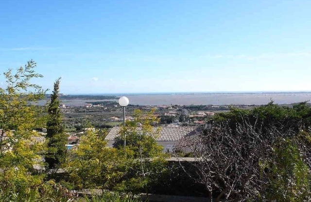 Independent apartment in villa with garden and Fitou sea view