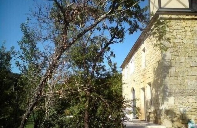 Independent cottage, quiet countryside, near black Périgord Lot and Corrèze