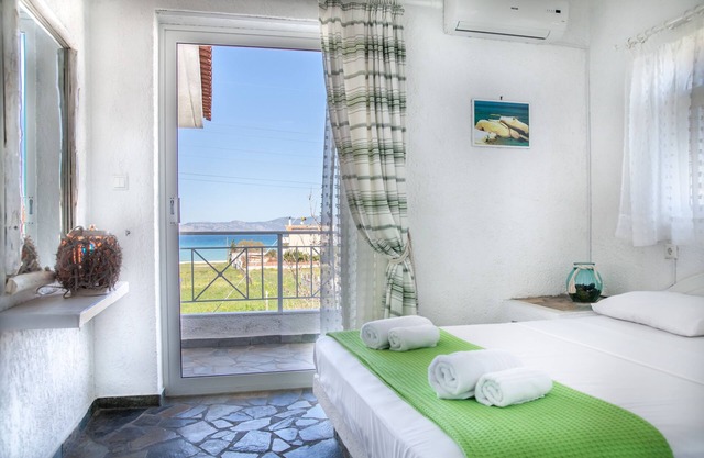 Independent condo, with stunning view just a heartbeat away from the beach