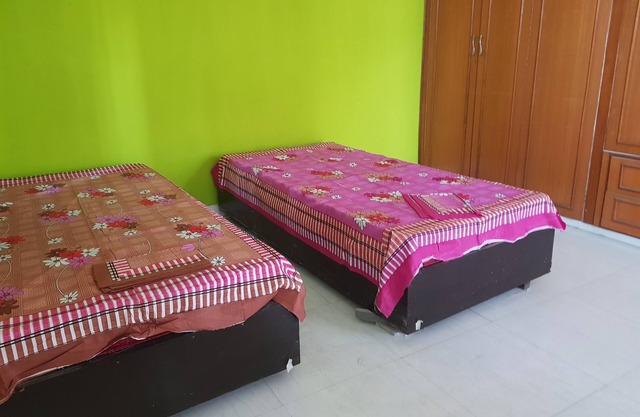 Independent house with first floor fully furnished