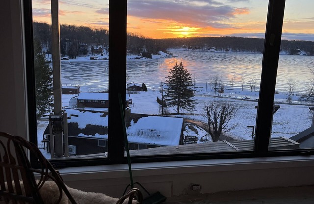 Indian Lake home with million dollar views. Sleeps 12