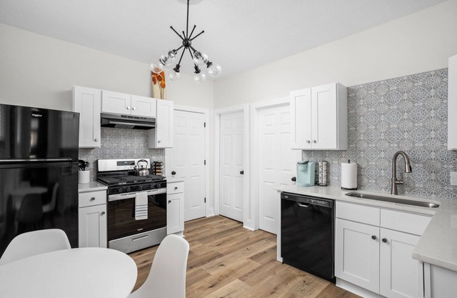 Indy Stay | Clean, Chic + Central