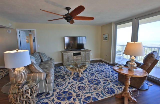 Inlet #708 - Elegant 3BD 2BA Delightful Hideaway