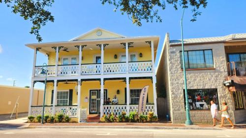 Inn on the Avenue