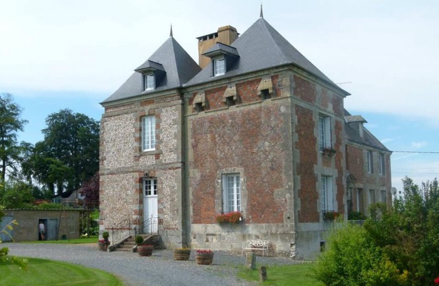 Inn Ypreville-Biville, 7 bedrooms, 15 people