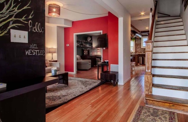 Inviting 3-Lvl DC Townhome ✓Walk to METRO Station & Union Market ✓H Street ✓NoM