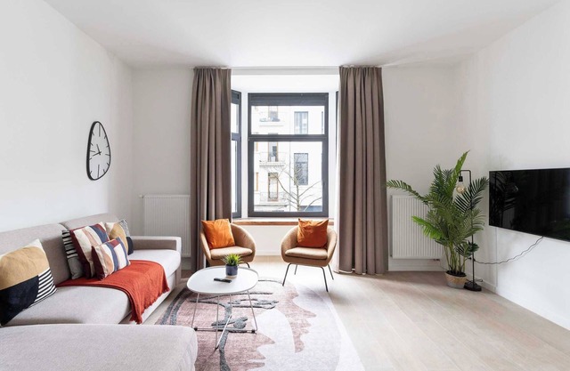 Inviting and bright 7-Person Apartment in Antwerp