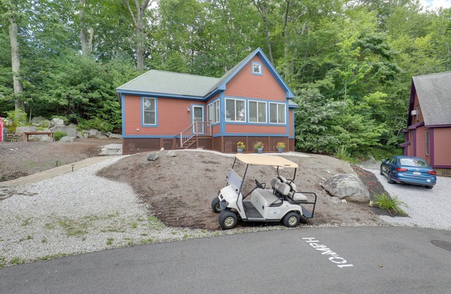 Inviting Summer Village Cottage: Golf Cart & More!