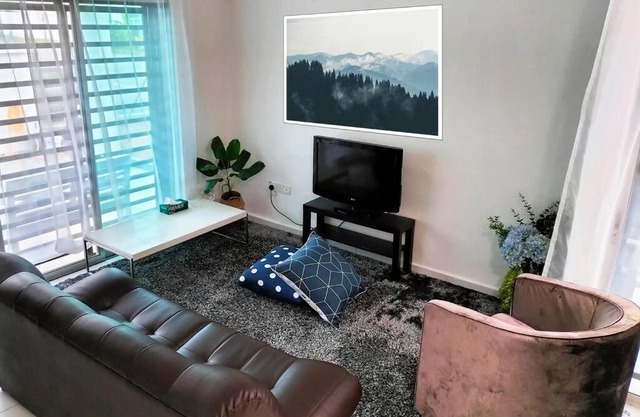 IRIS 55 Corner Lot House Malay Only With Wi-Fi