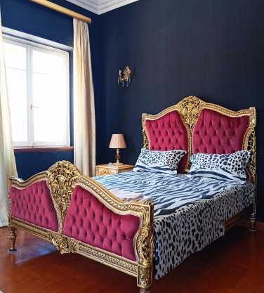 IRIS baroque apartment