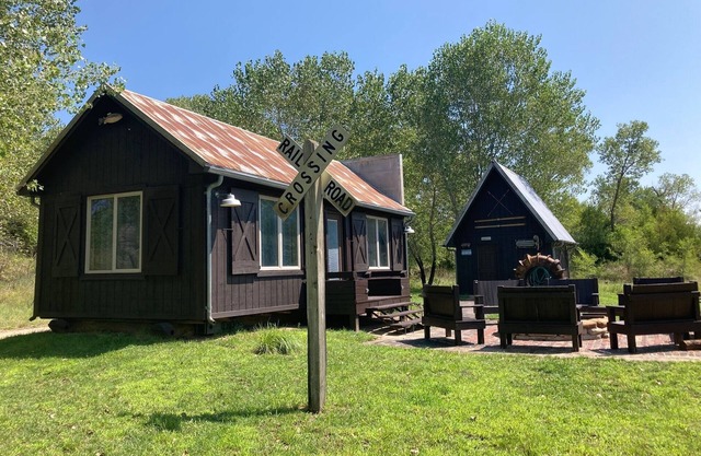 Iron Horse Lakes - remote getaway near Wichita, Newton and Hutchinson, KS
