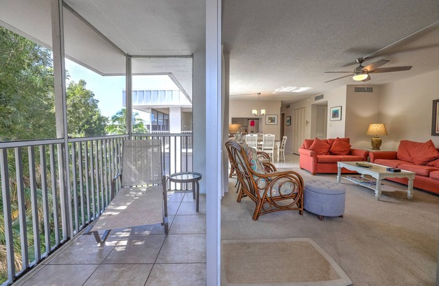 Island Beach Club #P1A is a 2/2 vacation rental on Sanibel Island!
