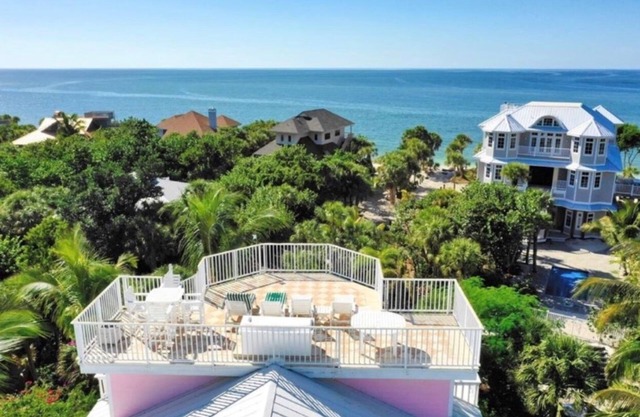 Island Queen, Luxury in Paradise, 200ft to Beach
