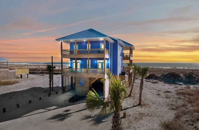 Island Time | Fall Break on the Coast~book today