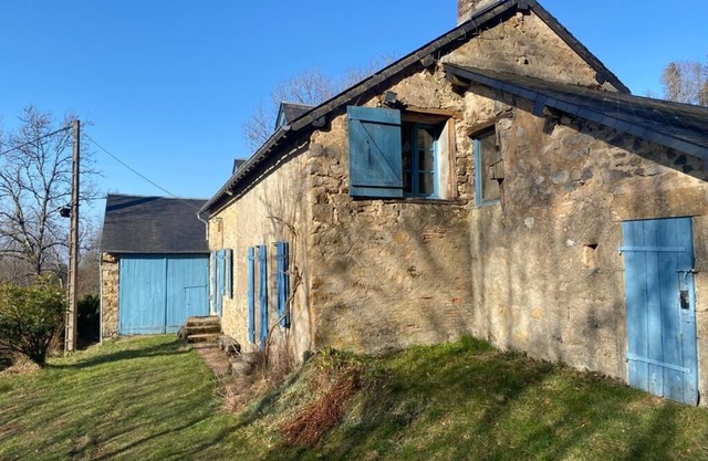 Isolated rustic house near Haut Folin