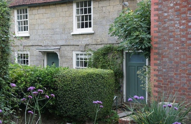 IVY COTTAGE PULBOROUGH