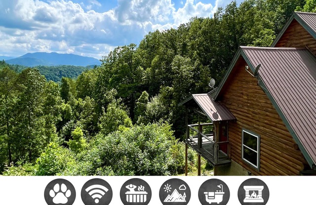 J Willy's Refuge: Pet Friendly, Free Attraction Tickets, Hot Tub, Mtn View
