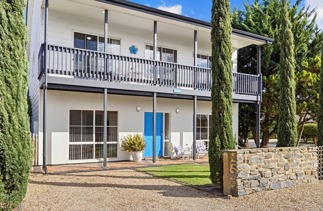 Jacks Corner - Moments to the beach, free wifi, pet friendly - wont be disapointed!