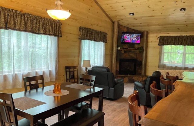 JACKSON HILL CABIN