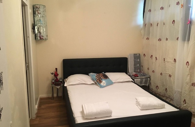 JADE’S STAYS-COSY/VIBRANT 1 BED APARTMENT IN TRENDY PECKHAM , LONDON