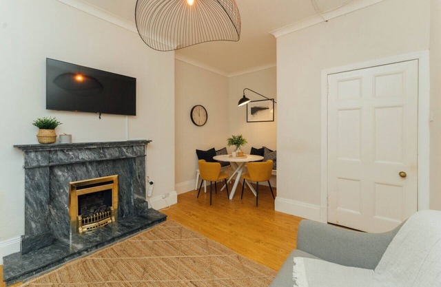 James Street · Beautifully Renovated 2 Bedroom Apartment