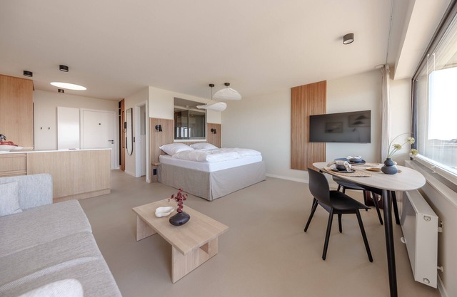 Japandi mixes the typical Scandinavian design and Japanese furnishings with the