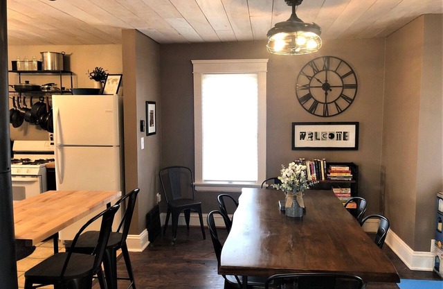 Jefferson House near the Square, Cozy & Clean, Close to Everything!