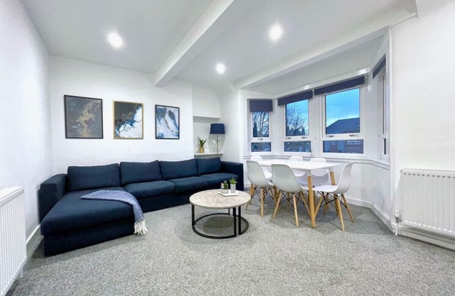 Jess View - This beautiful 3-bedroom apartment is an upper flat, with its own private entrance