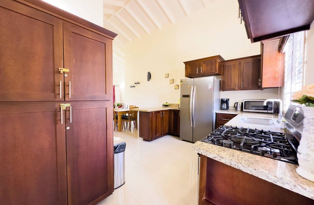 Jhadano 3BR Pool & Gym Shuttle Gated