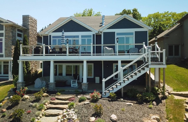 Jimmerson Blue: Luxury lake living with dock access for two boats