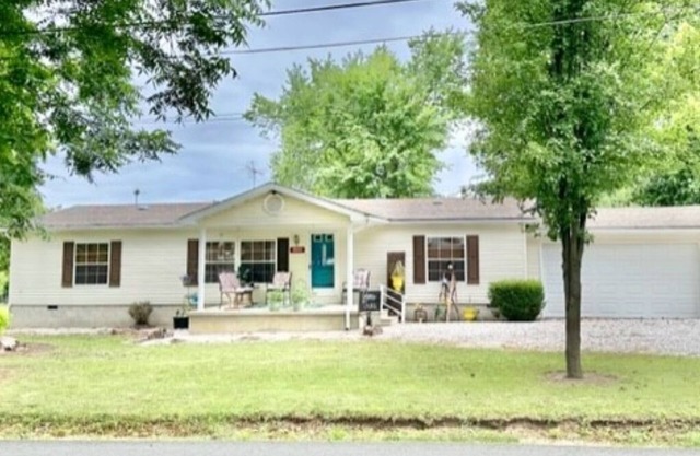 Johnnie Sue’s in Wheatland. 3 bed, 2 bath home, plenty of parking, sleeps 10.