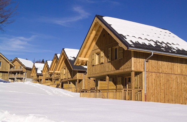 Joli Appartement | 1BR for 4 + Ski Rental Deals
