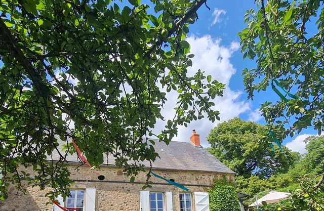 Jolie et Paisible Maison de Campagne Pour Vacances ou Télétravail