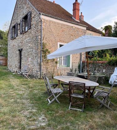 Jolie maison avec jardin, forêt, 45 min de Paris