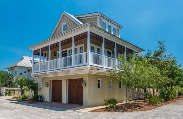 Jolly Roger: Amazing Rosemary Carriage Home South of 30A