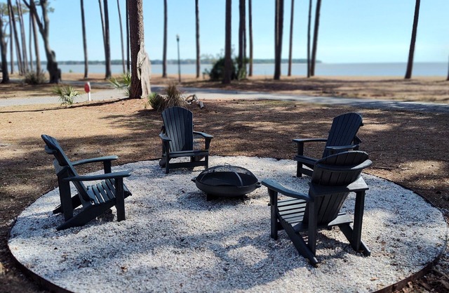 JonBie Daufuskie Sea Witch. Golf cart included with booking.