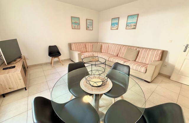 JUAN LES PINS - 2 people - Close to beaches and shops