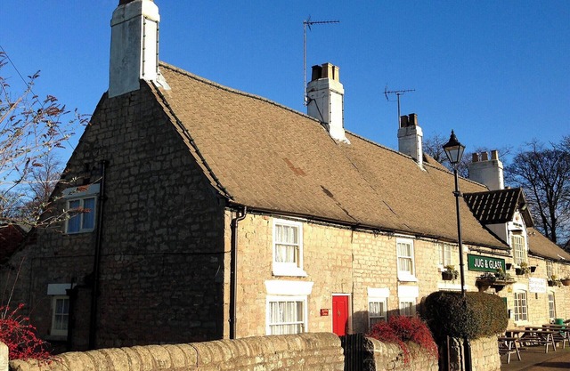Jug And Glass Cottage