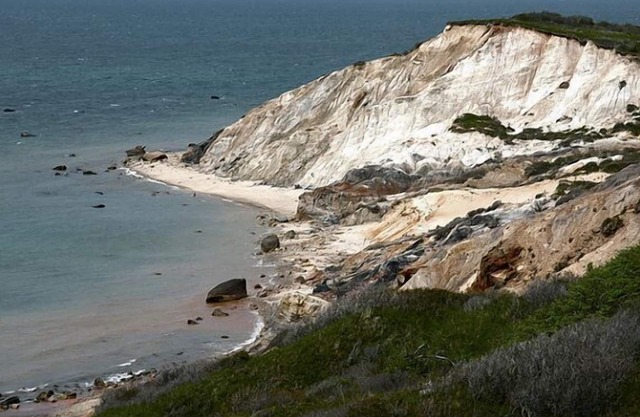 July 7th to 10th, Ferry tkts available! Aquinnah condo at cliffs, walk to beach!